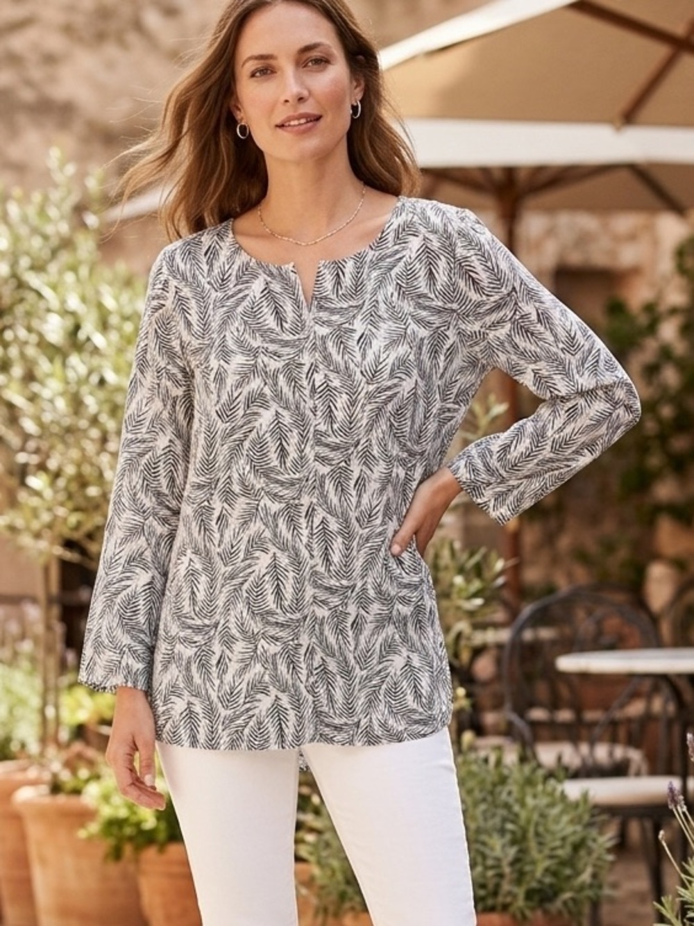 TAHARI Linen Black and White Leaf Print Button-Front Blouse